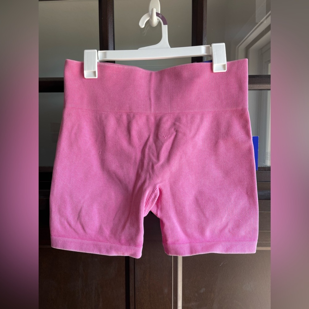 ribbed biker shorts